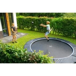 EXIT TOYS EXIT Dynamic Groundlevel Trampoline ø366cm Met Freezone Veiligheidstegels - Zwart -Speeltoestellen exit dynamic groundlevel trampoline o366cm met freezone veiligheidstegels zwart 9
