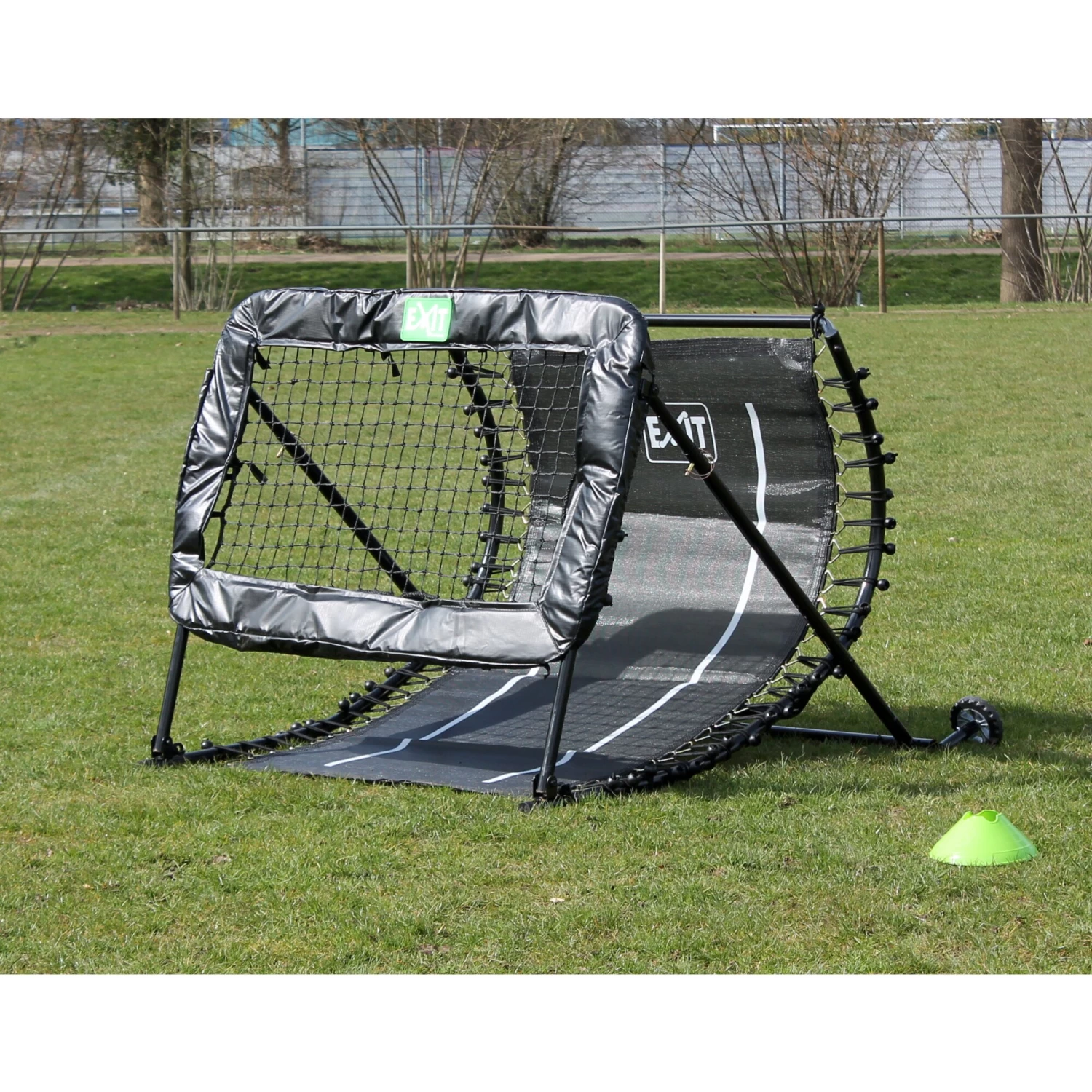 EXIT TOYS EXIT Kickback Voetbal Rebounder 124x90cm 5 EXIT TOYS EXIT Kickback Voetbal Rebounder 124x90cm - Afbeelding 5